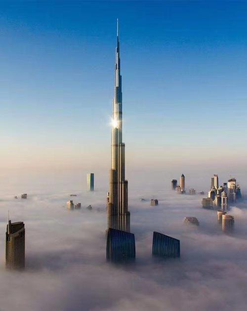 世界第一高楼：哈利法塔很霸气！